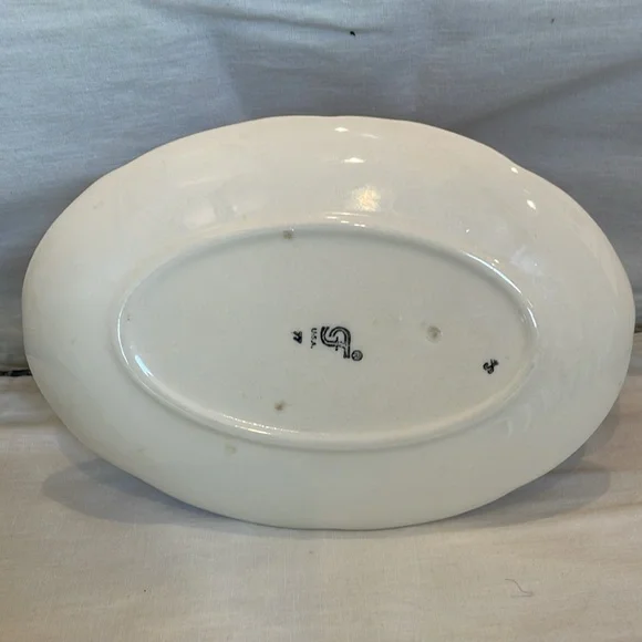 Franciscan Apple Gravy Boat - Picture 8 of 8